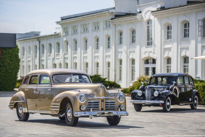 Aufwendig restaurierter SKODA SUPERB OHV von 1948 ist neues Highlight des SKODA Museums