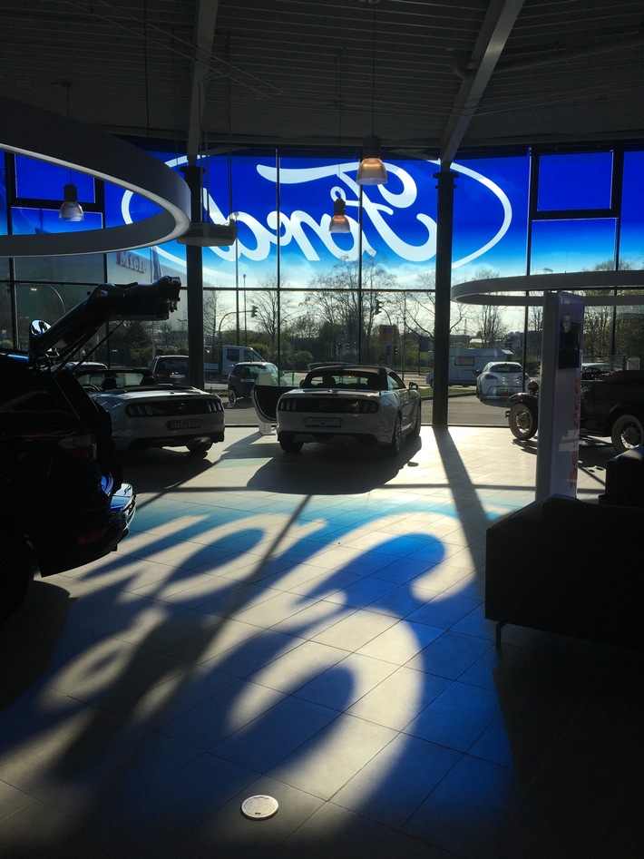 Ford-Händler öffnen Verkaufsräume und bieten attraktives Finanzierungsangebot: „Jetzt kaufen, später zahlen“