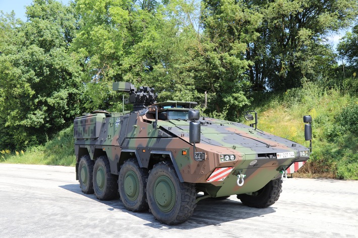Letzter Boxer rollt vom Band Auslieferung des Transportfahrzeugs für die Bundeswehr abgeschlossen