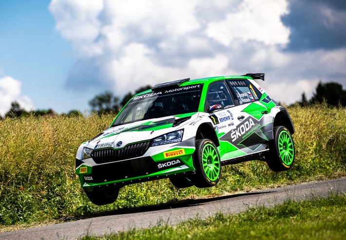 Jan Kopecký feiert mit Sieg bei der Bohemia Rallye 120-jähriges Jubiläum von ŠKODA im Motorsport