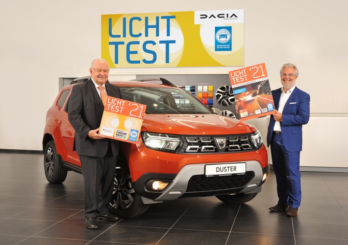 Dacia ist Autopartner beim Licht-Test 2021