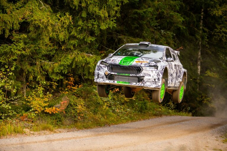 ŠKODA Motorsport arbeitet intensiv an optimaler Gewichtsverteilung des neuen ŠKODA FABIA Rally2